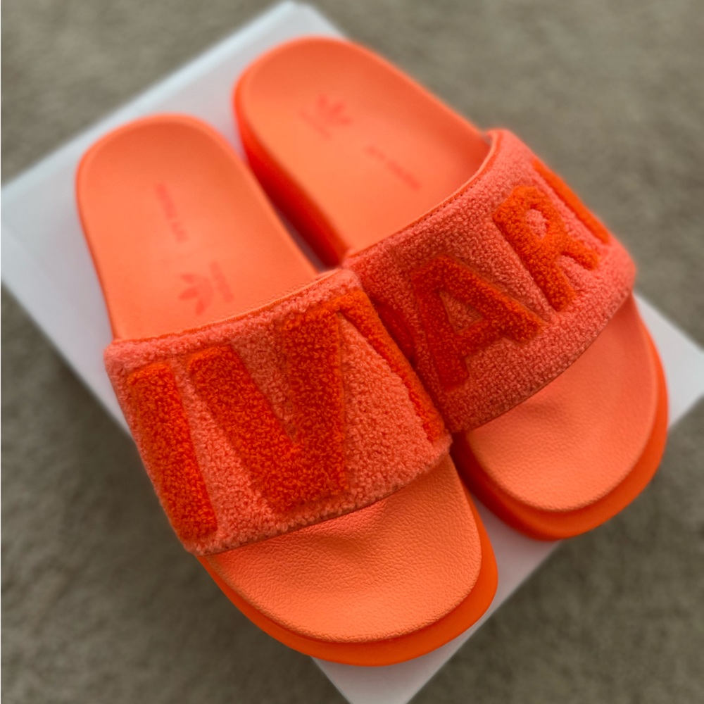 SOLD Ivy Park Slides **Brand New**